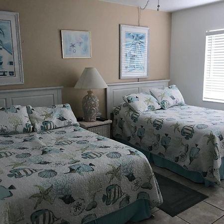 Coconuts Beach Resort Anna Maria Buitenkant foto